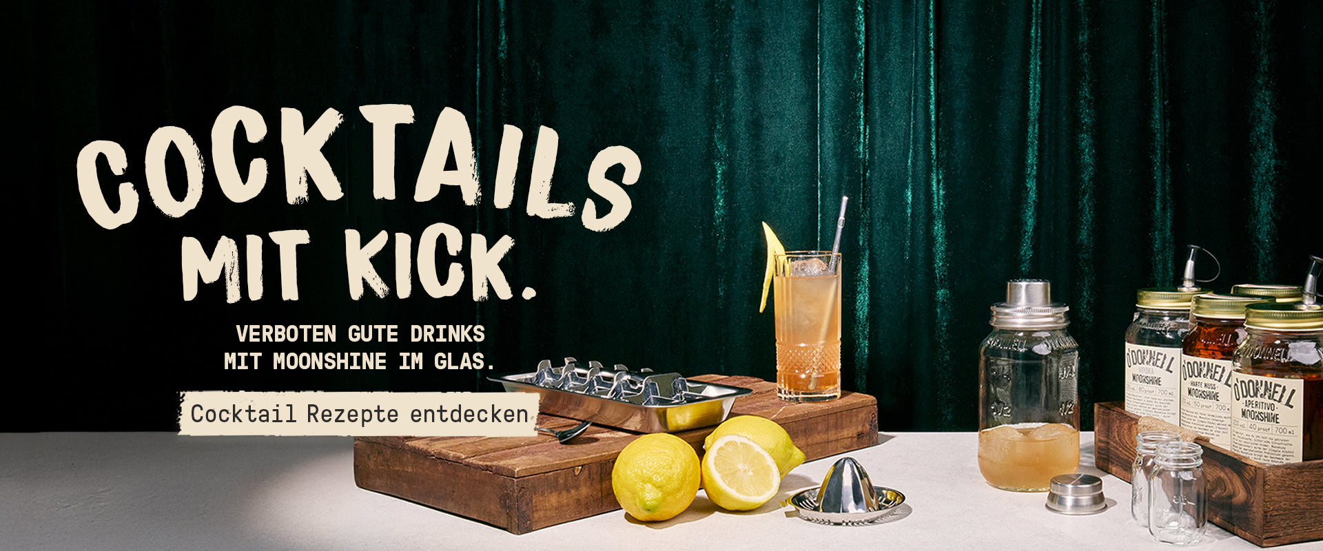 cocktail mit kick. Verboten gute drinks mit moonshine im glass. cocktail rezepte entdecken