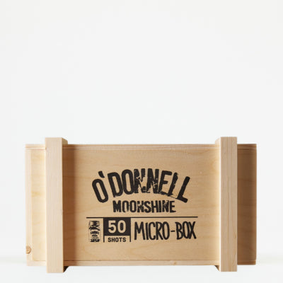 O'Donnell Moonshine 50er Micro Shot-Box auf einen Weißem Hintergrund.